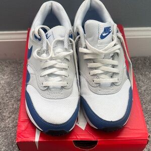 Boys Nike Air Max 1 White and Blue Sneakers